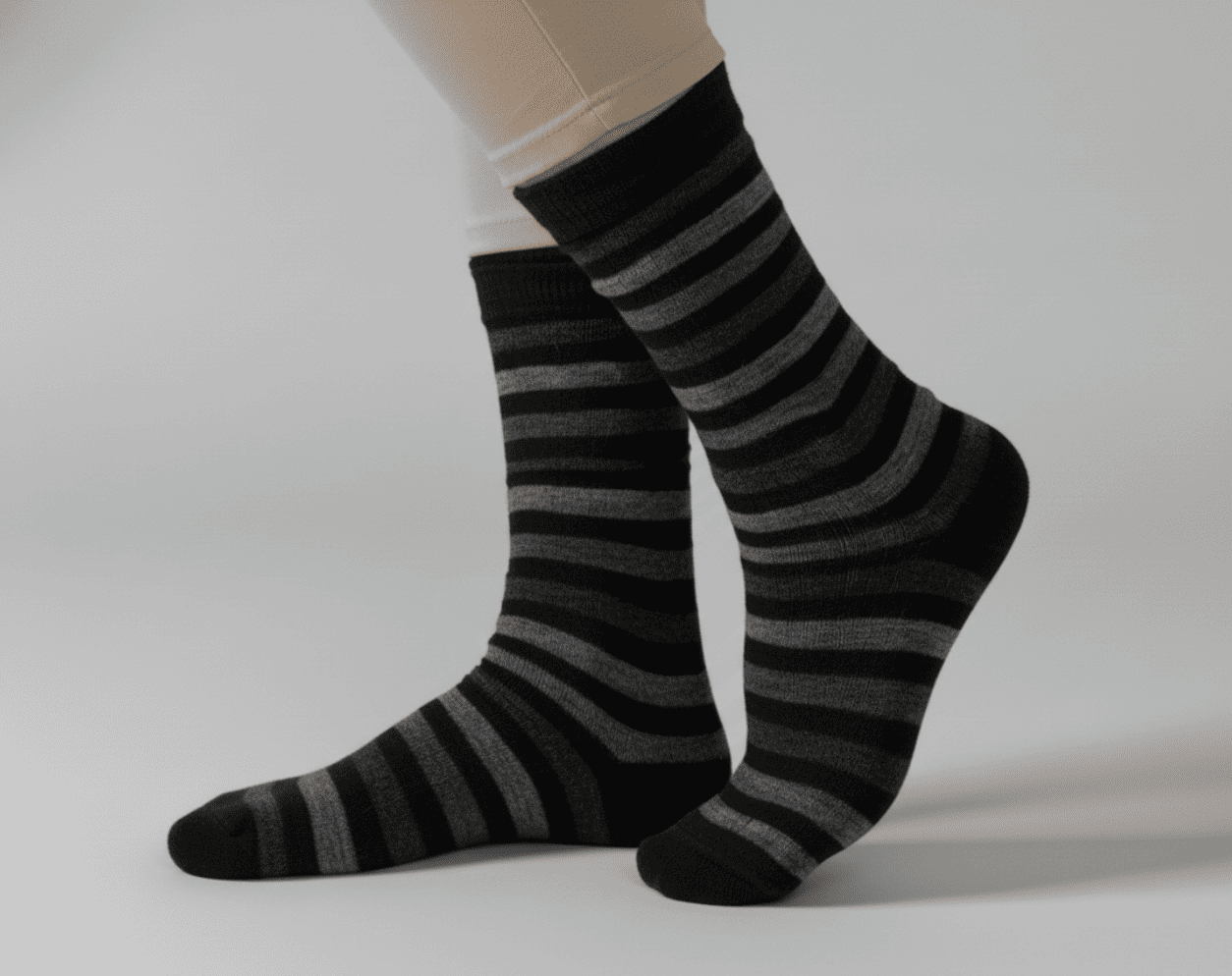 Baby Alpaca Striped Socks – Premium Wholesale  – Medium Weight Unisex